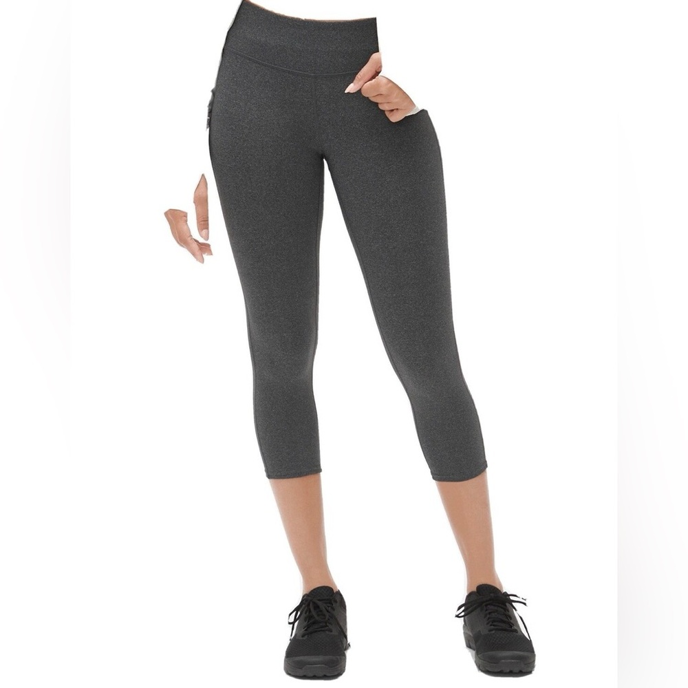Gap Fit Sport Compression Legging Capris